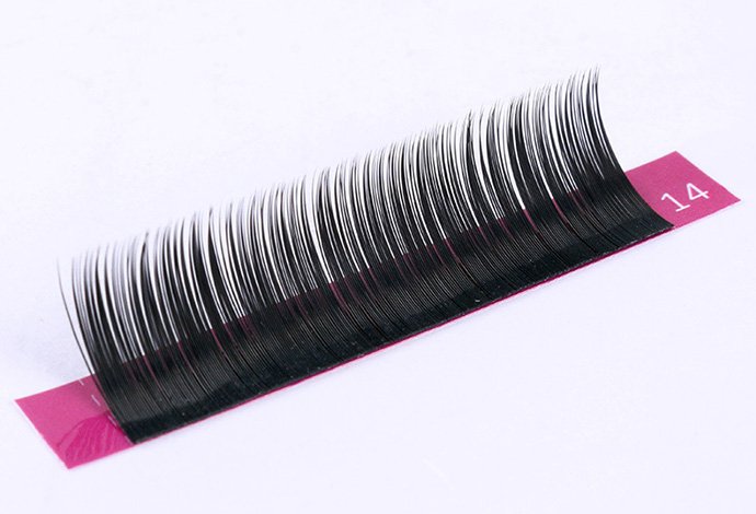 D0.10 classic eyelash extensions (4)